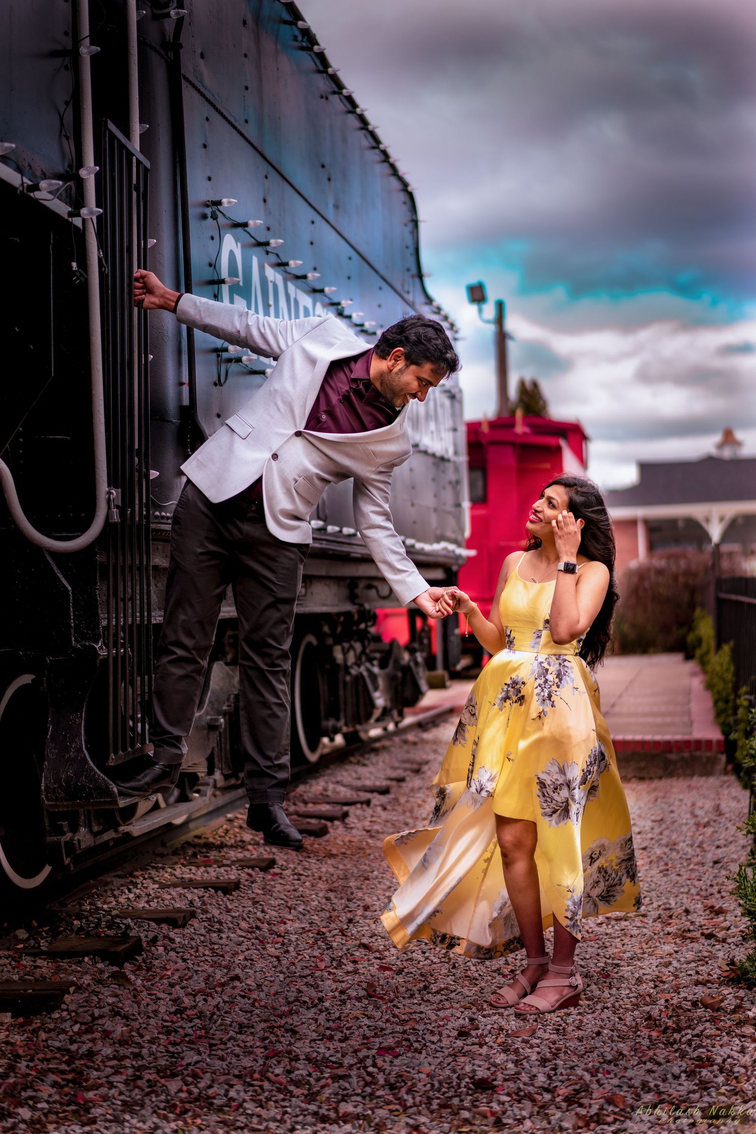 Pre-wedding photoshoot in Dallas with romantic photography and cinematic 4K video portrait photography in Dallas including family