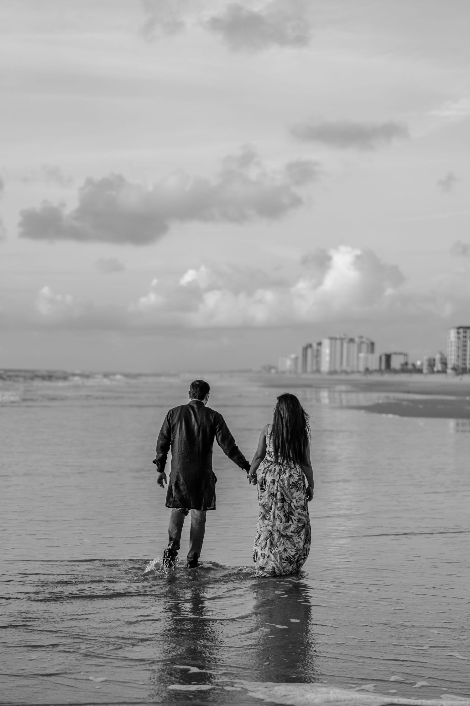Maternity photoshoot in Dallas with natural light portraits and 4K video sessions wedding photographer capturing Indian and American wedding