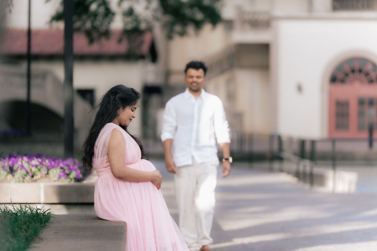 Maternity photoshoot in Dallas with natural light portraits and 4K video sessions wedding photographer capturing Indian and American wedding