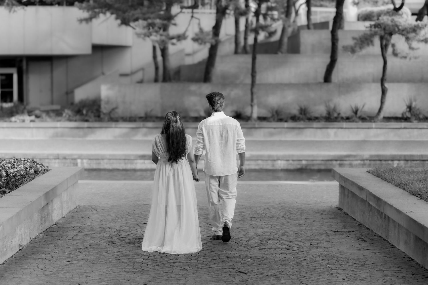 Maternity photoshoot in Dallas with natural light portraits and 4K video sessions wedding photographer capturing Indian and American wedding
