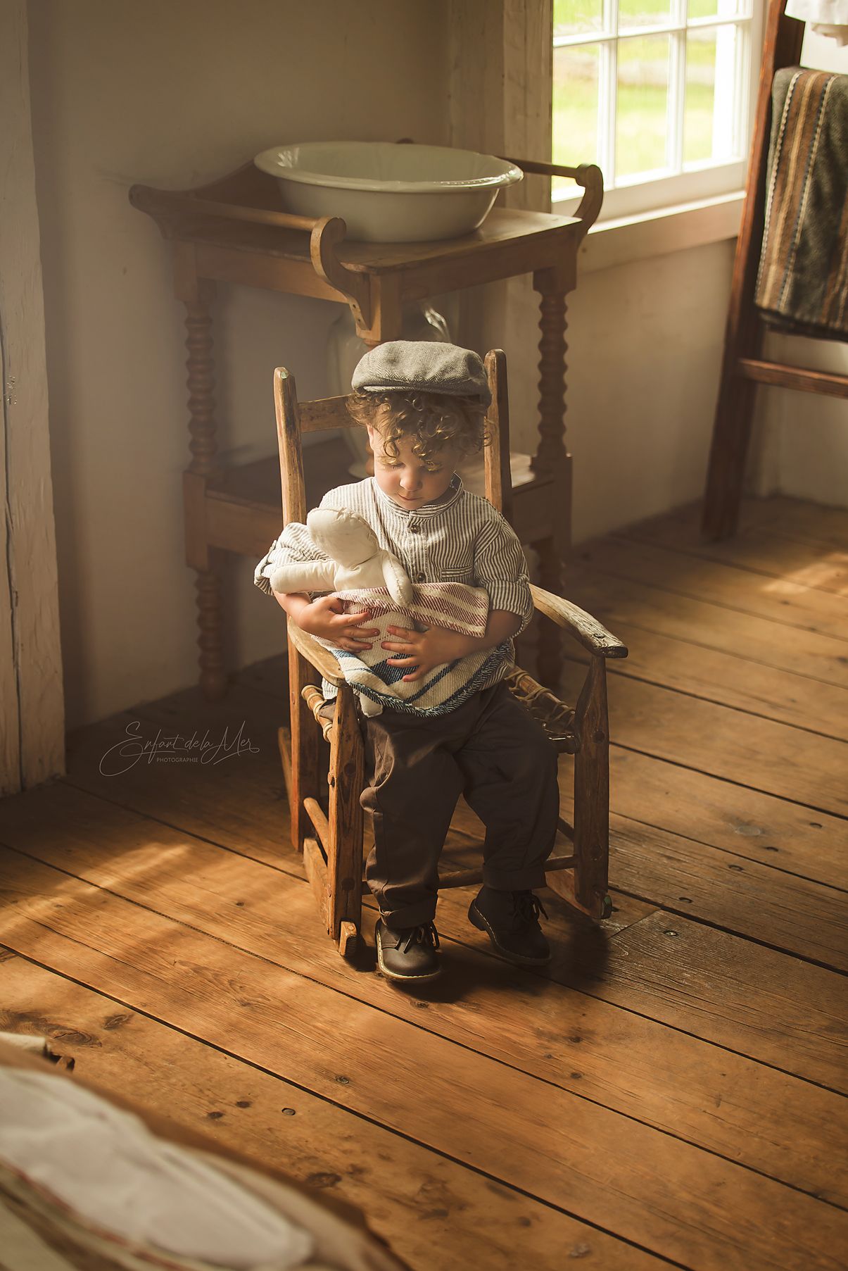 La magie d’un geste d’enfant, dans une ambiance d’hier.