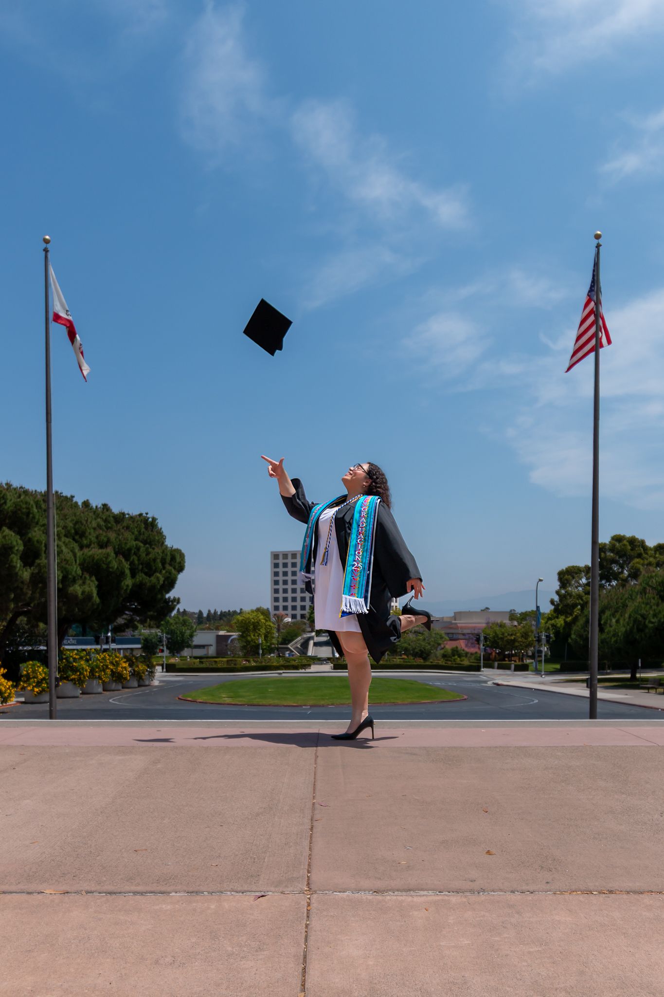 Los Angeles graduation photographer on campus Cap and gown graduation photos Los Angeles High school senior graduation photos outdoors