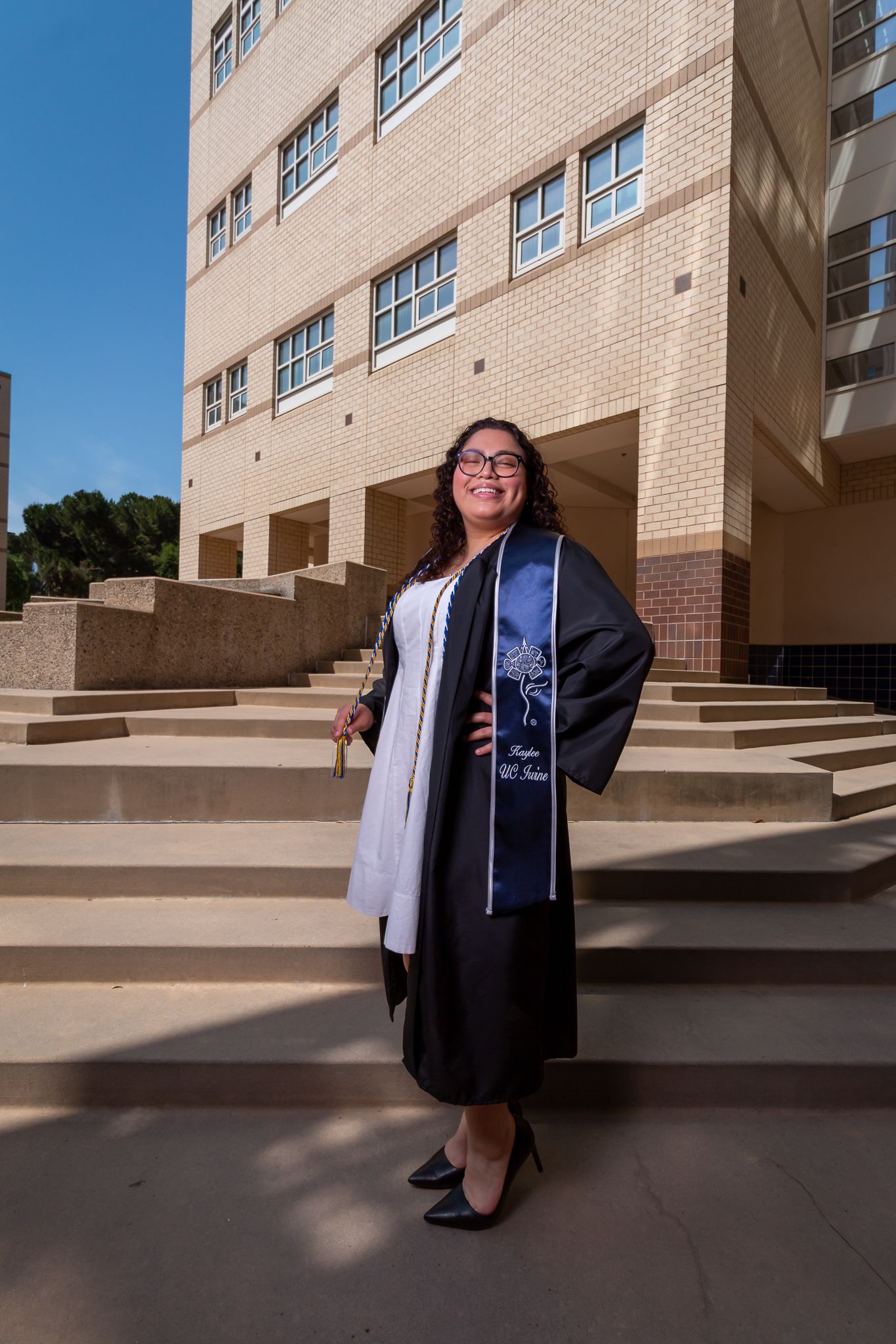 Los Angeles graduation photographer on campus Cap and gown graduation photos Los Angeles High school senior graduation photos outdoors