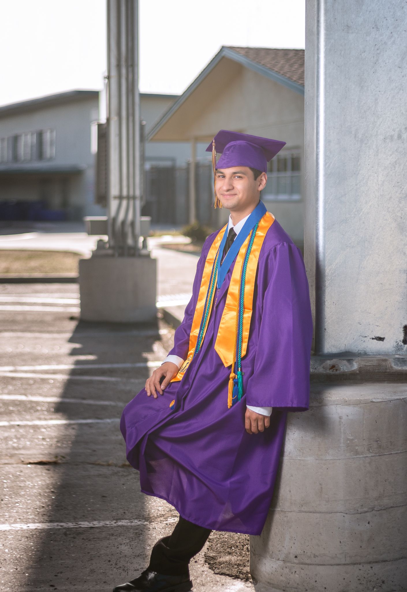 Los Angeles graduation photographer on campus Cap and gown graduation photos Los Angeles High school senior graduation photos outdoors
