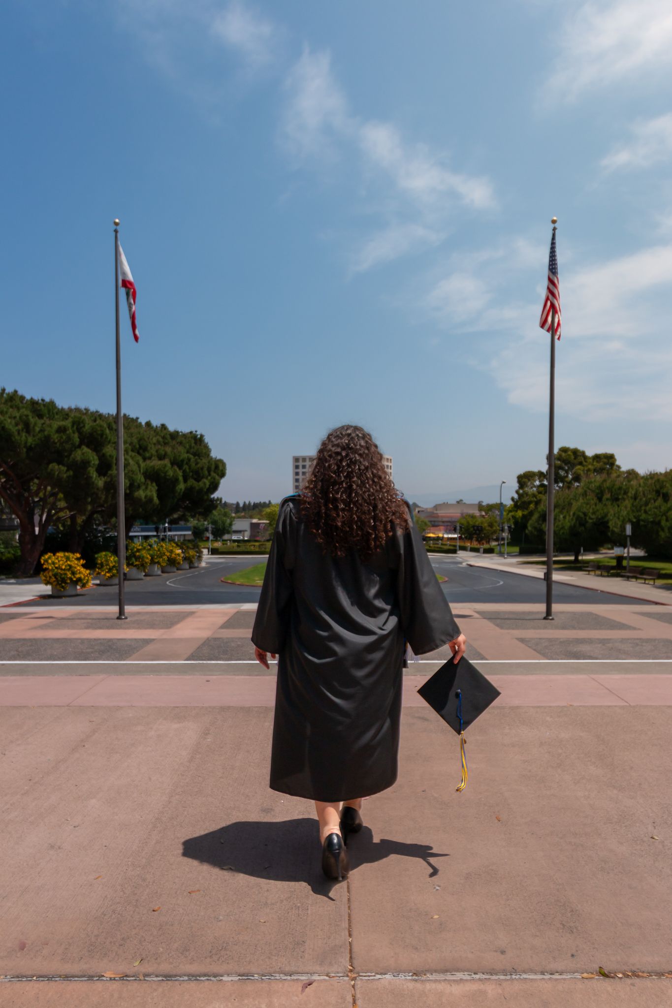 Los Angeles graduation photographer on campus Cap and gown graduation photos Los Angeles High school senior graduation photos outdoors