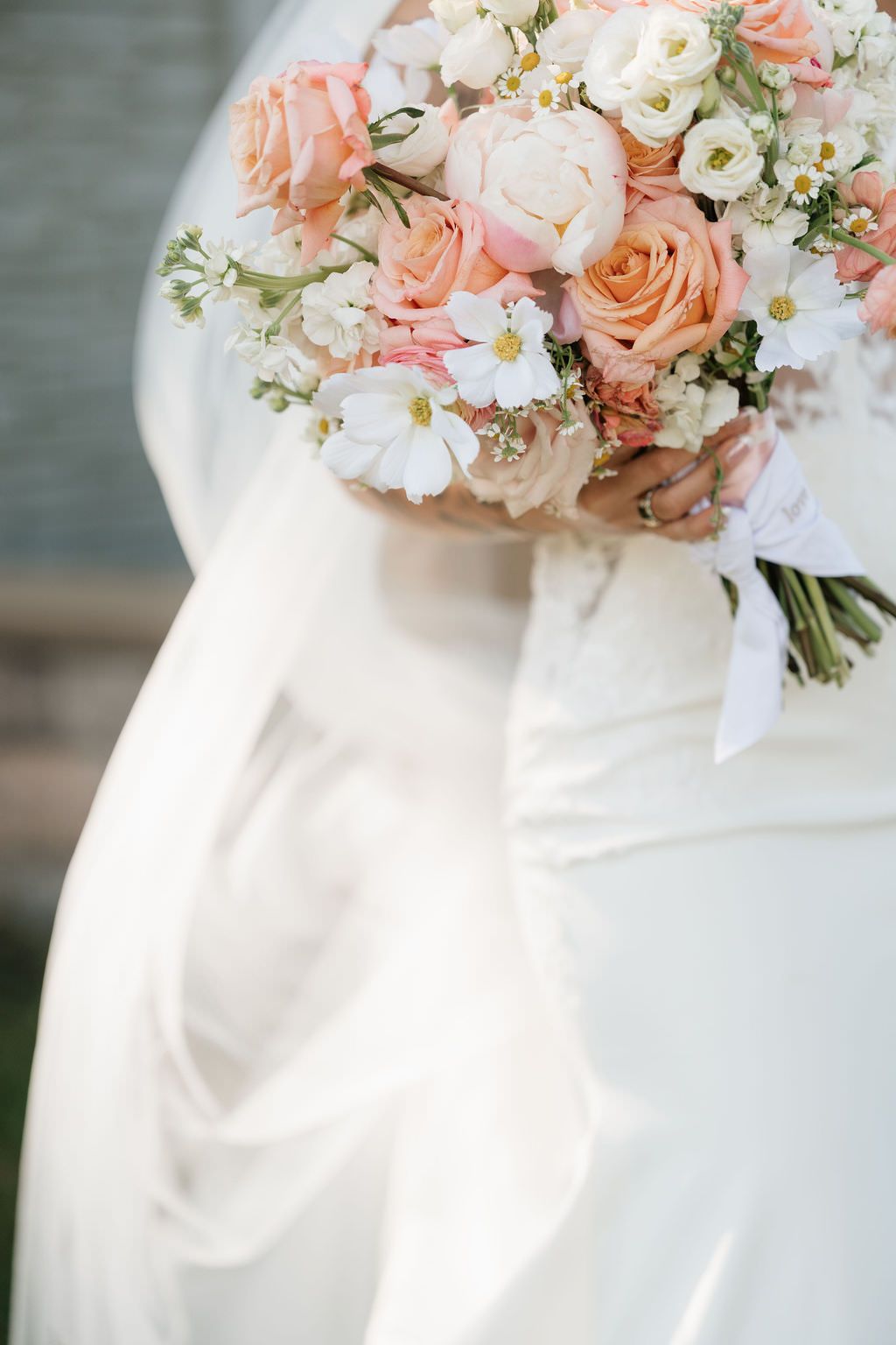 Michigan photographer captures bride's spring floral bouquet.
