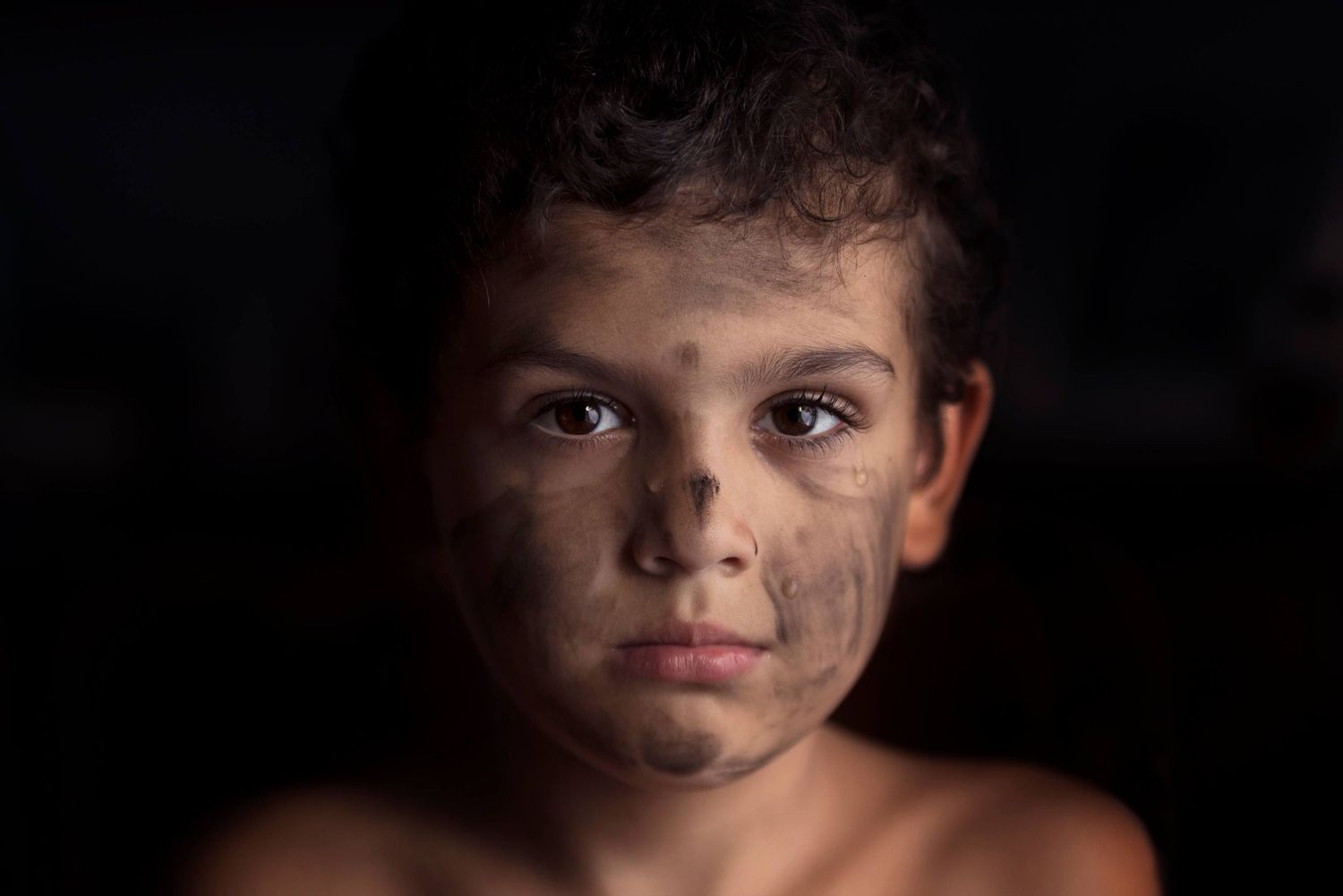 retrato infantil, niño, luz de estudio, fine art