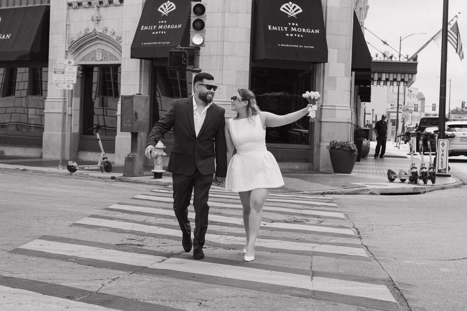 downtown-san-antonio-post-office-engagement-photos