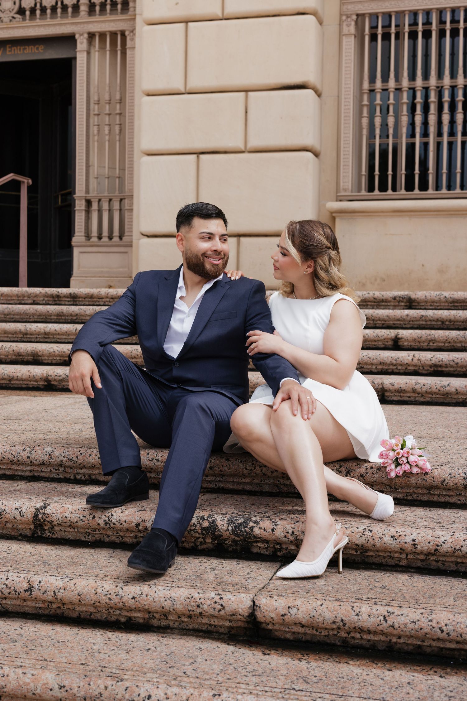 downtown-san-antonio-post-office-engagement-photos