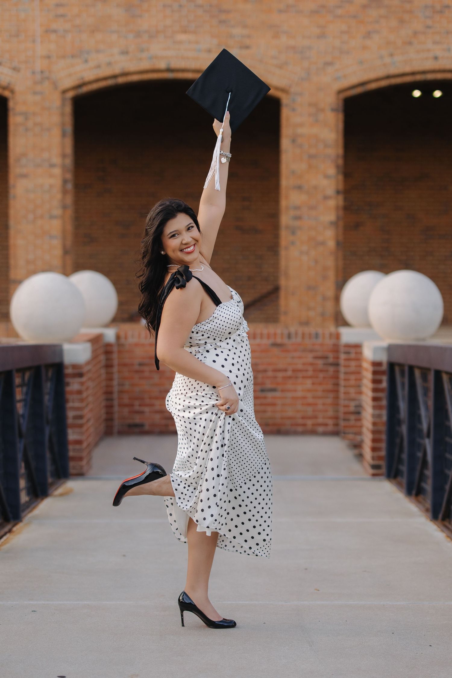 San Antonio senior photographer, graduation cap toss