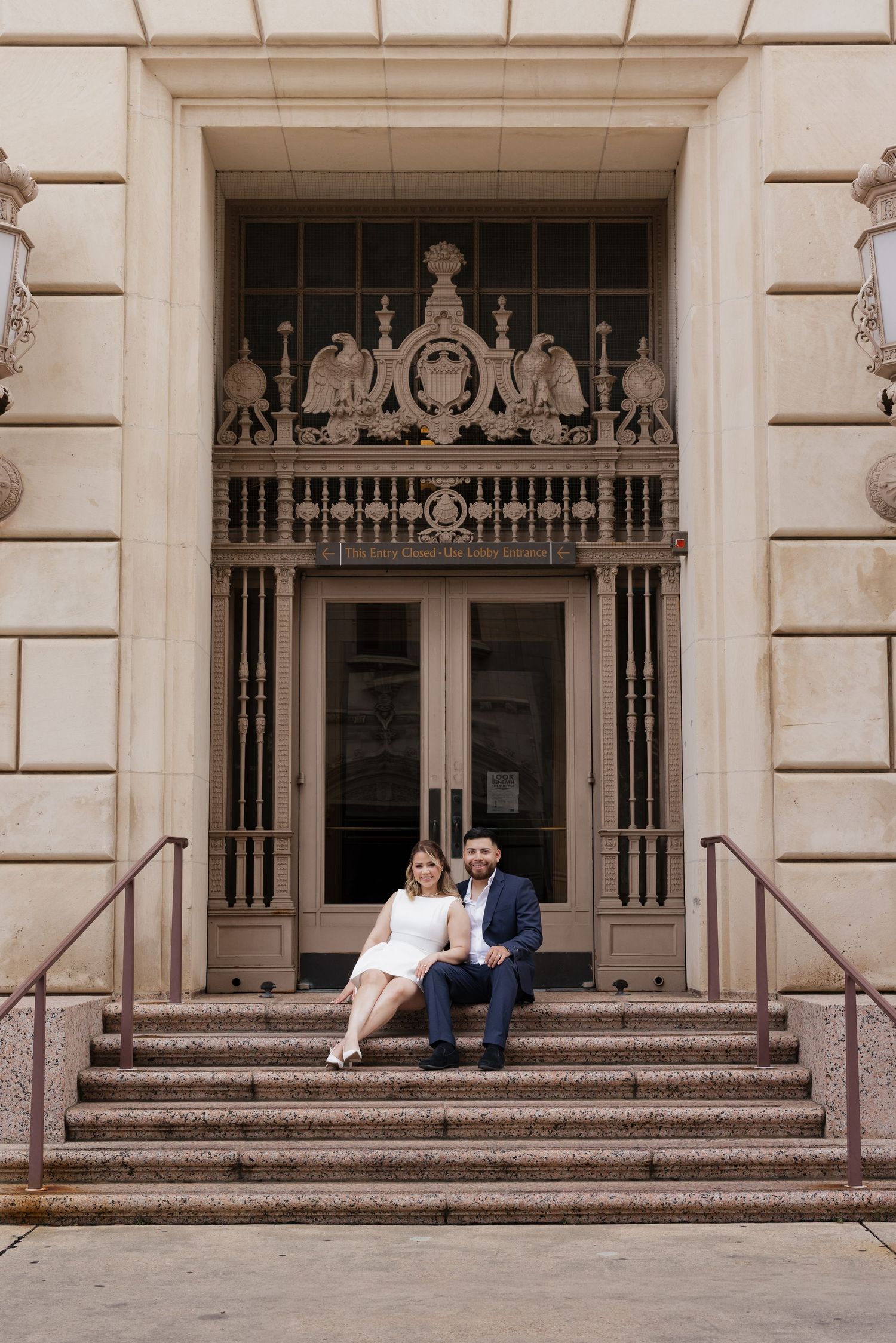 downtown-san-antonio-post-office-engagement-photos