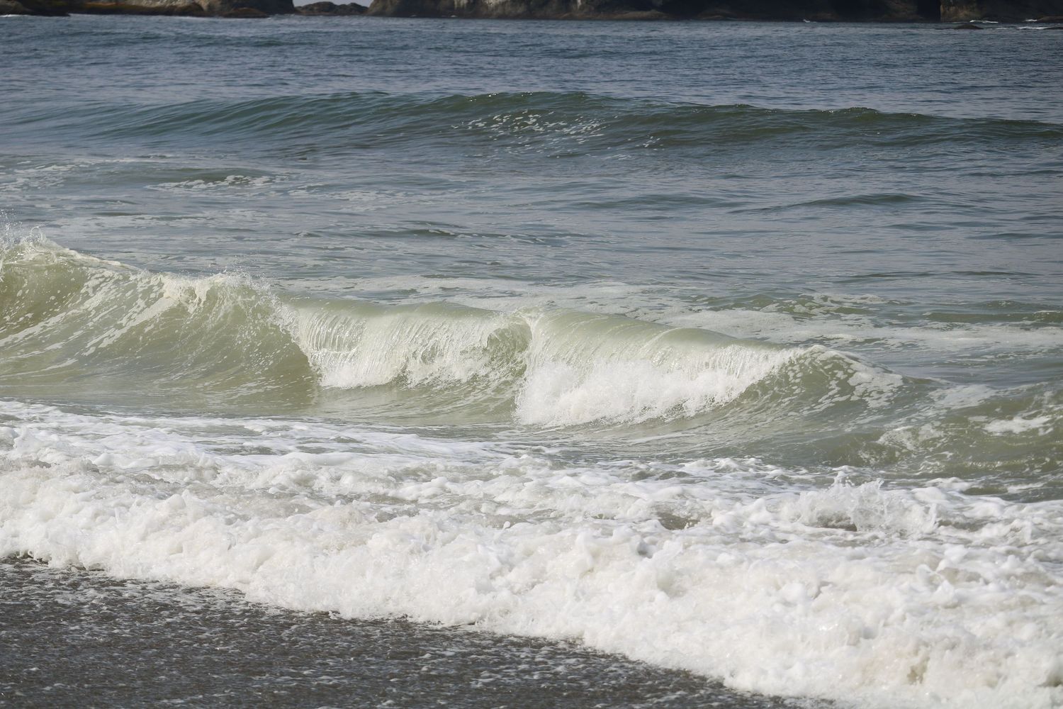 Gentle waves at the shore