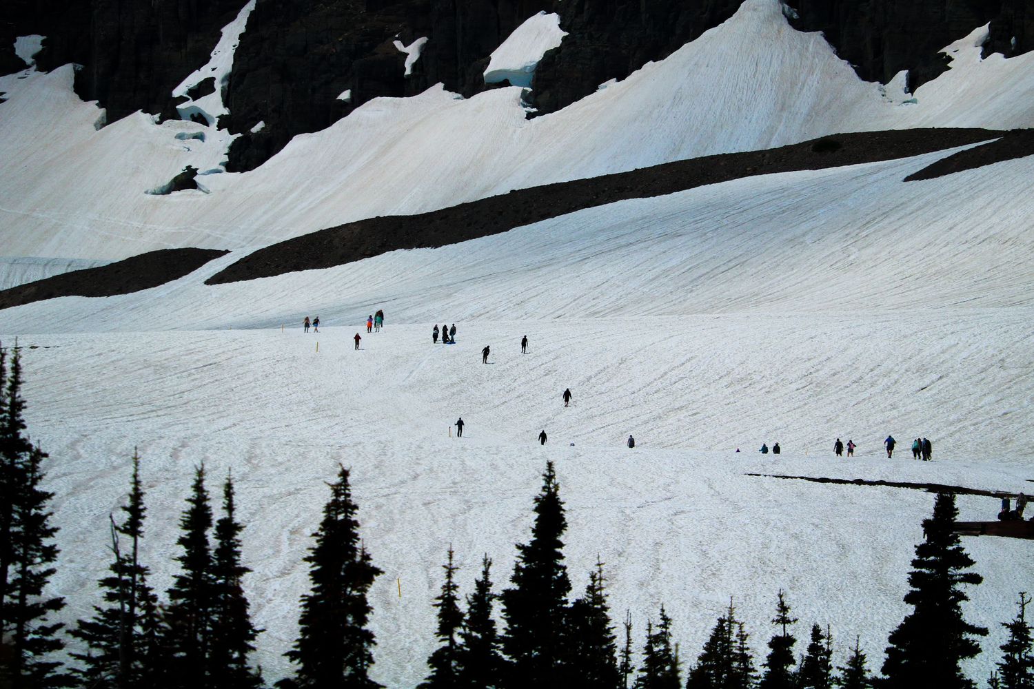 Great migration of people over snow