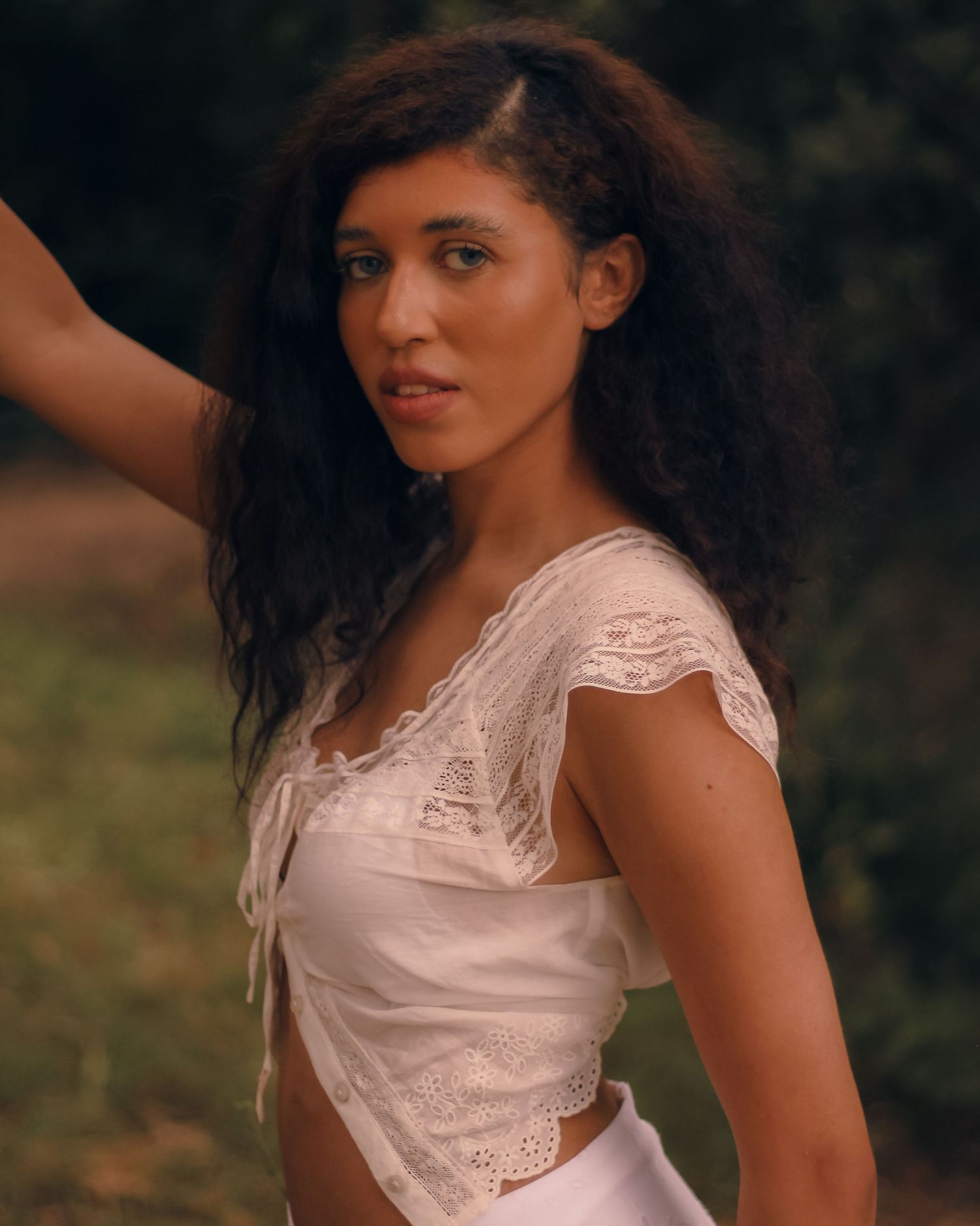 photoshoot d'une femme dans les hauteurs de nice