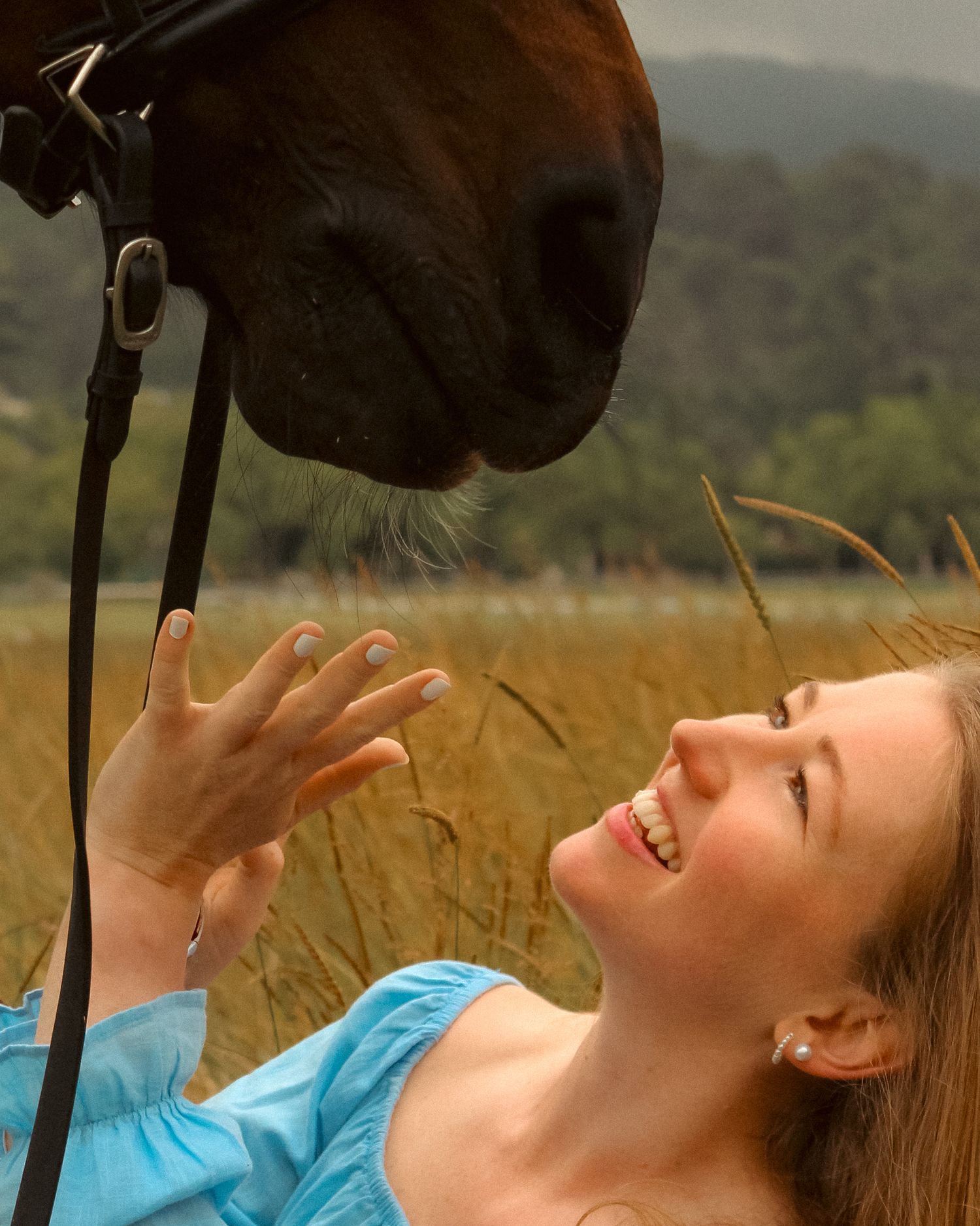 photo d'une femme et son cheval