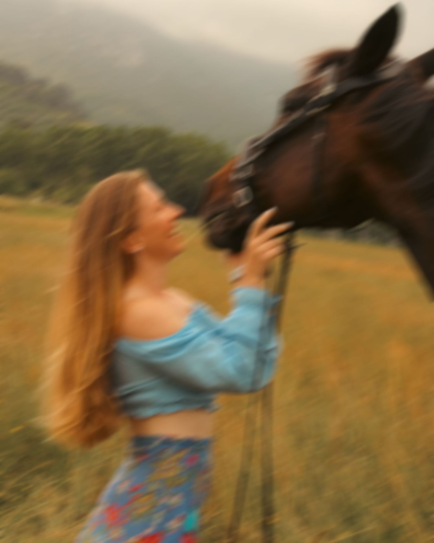 photo d'une femme et son cheval