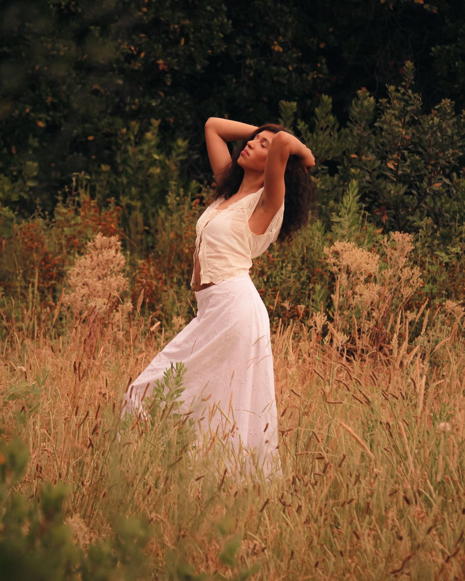 photoshoot d'une femme dans les hauteurs de nice