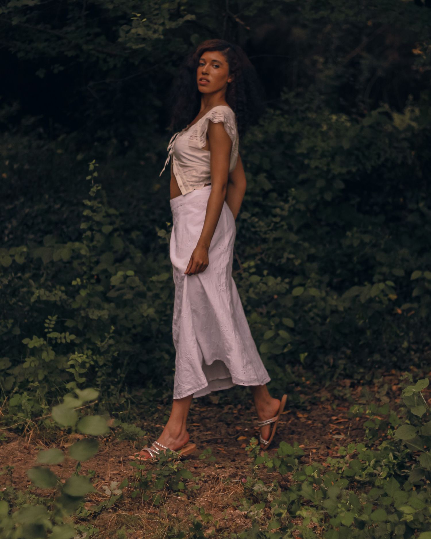 photoshoot d'une femme dans les hauteurs de nice