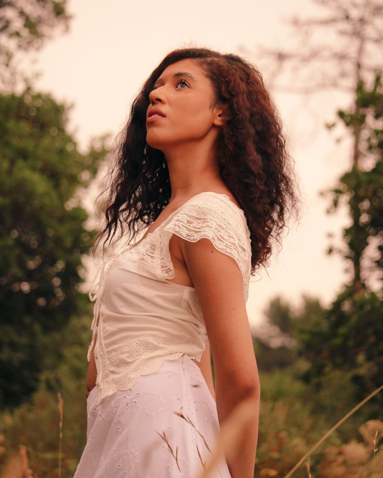 photoshoot d'une femme dans les hauteurs de nice