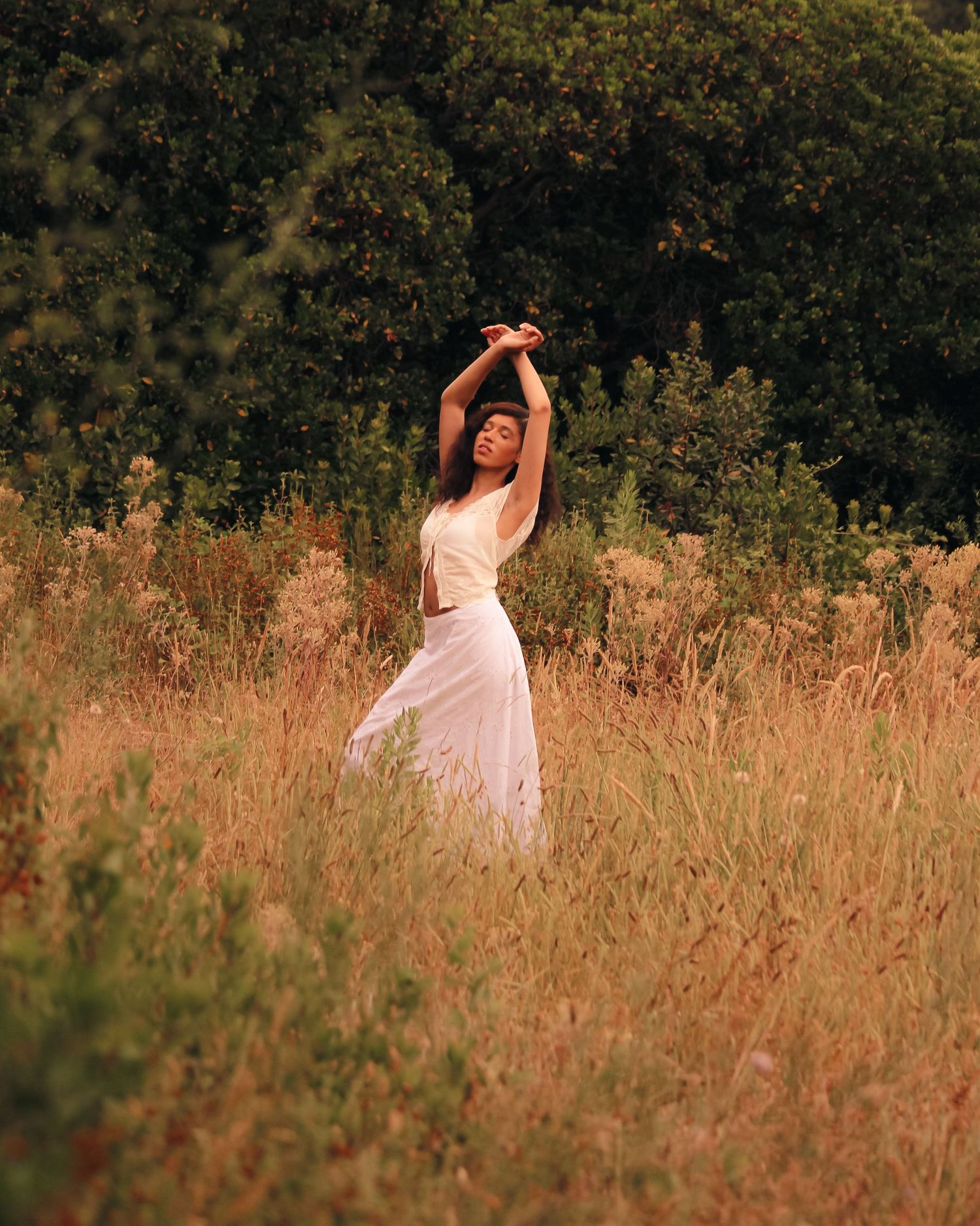 photoshoot d'une femme dans les hauteurs de nice