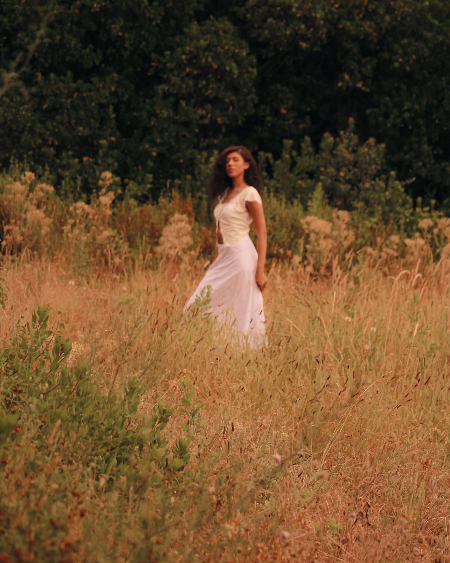 photoshoot d'une femme dans les hauteurs de nice