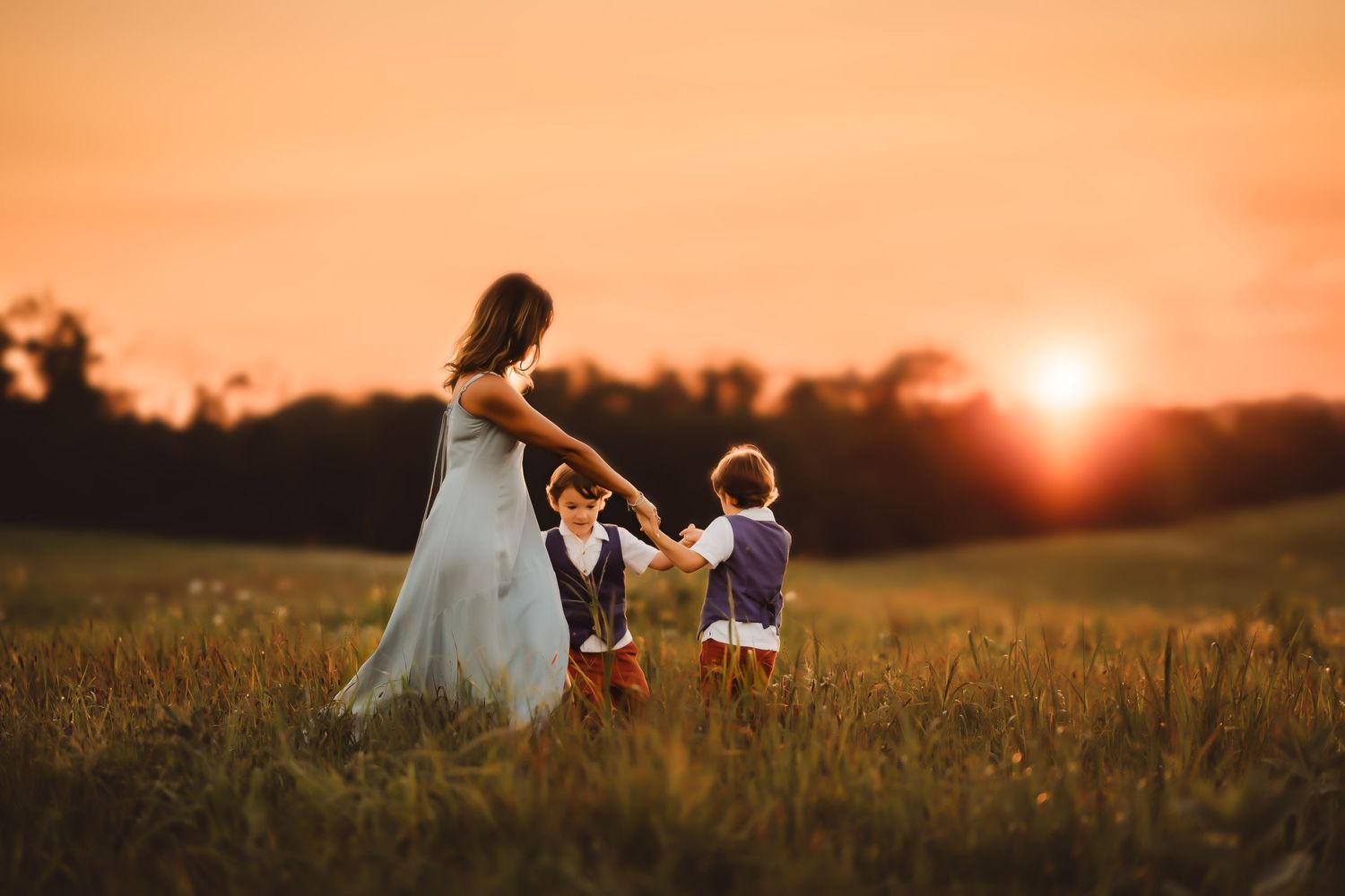 Fine Art sunset family photography session in Wernersville PA.