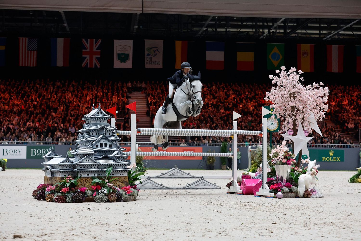 Rolex Grand Slam Grand Prix, CHI de Geneva 2025

Kent Farrington (USA) riding Greya in the Rolex Grand Prix, CHI Geneva 2025

©️ One_Photog