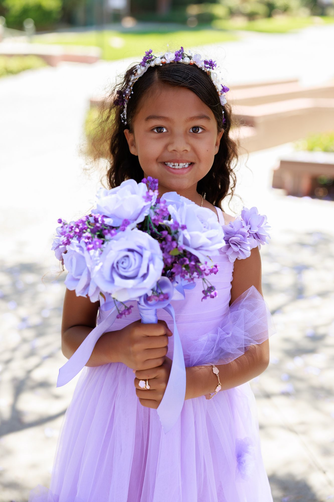 kids during Old Town wedding ceremony
