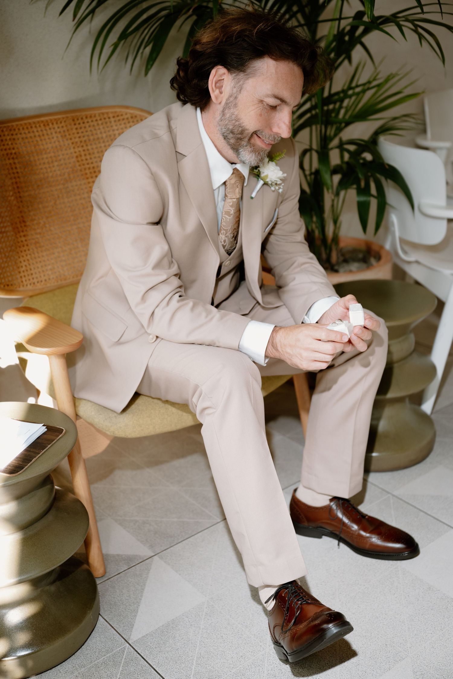 Documentary Editorial Wedding Photographer based in Scotland, Dundee, Edinburgh, Glasgow
Edinburgh City Chambers Wedding