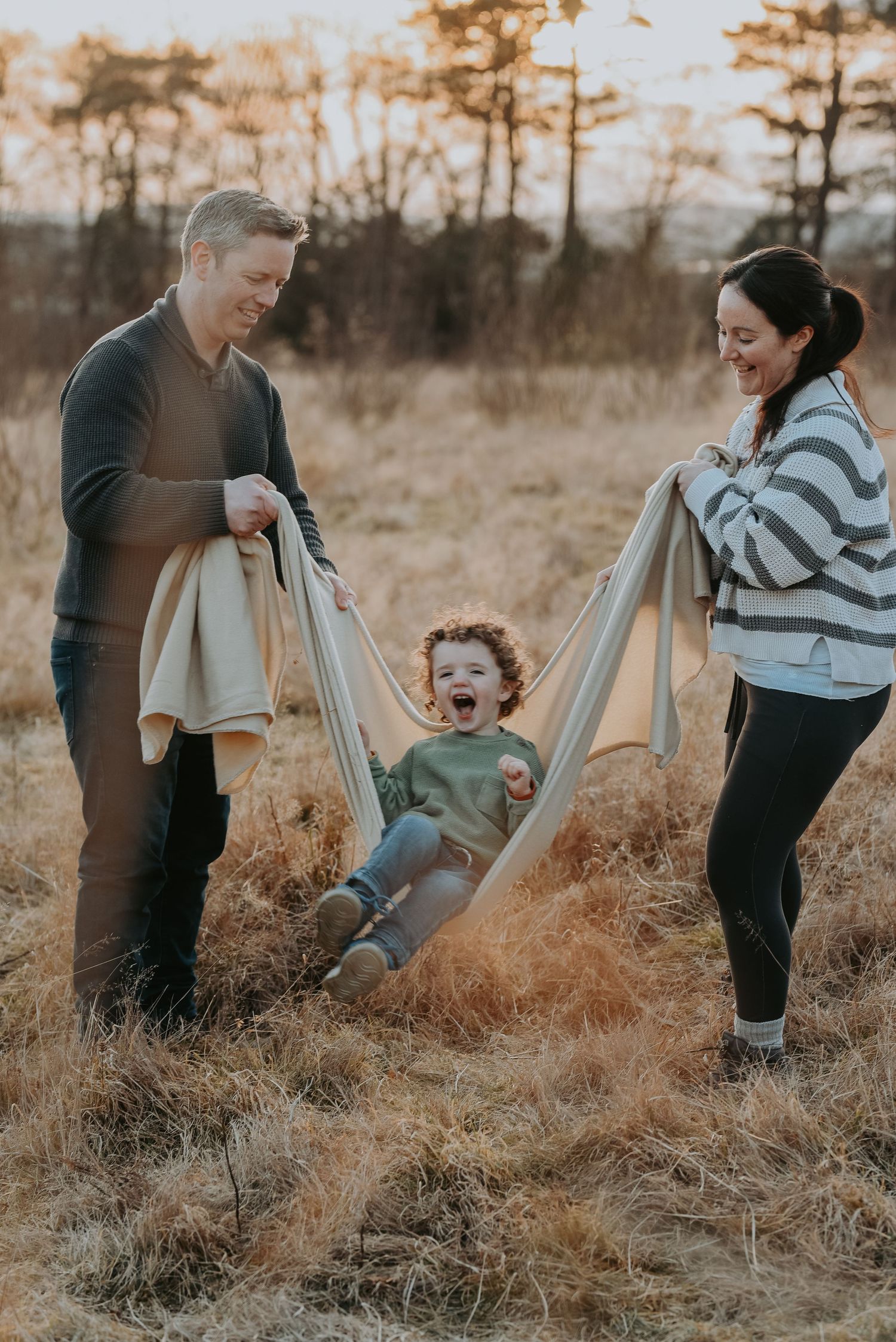 Family and Wedding Photographer Based in Scotland Dundee
Affordable, relaxed and heartfelt photography with a personal touch