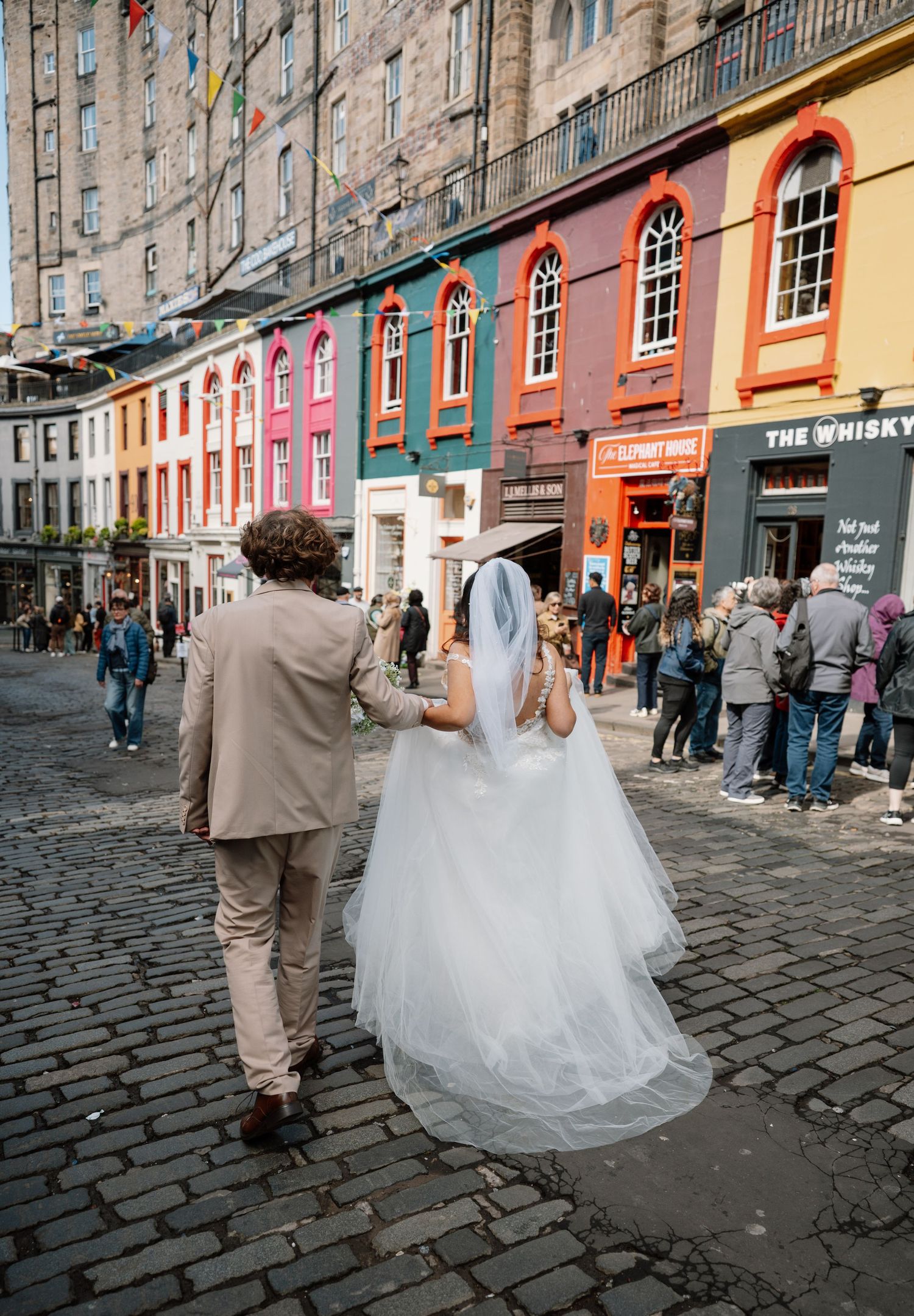 Documentary Editorial Wedding Photographer based in Scotland, Dundee, Edinburgh, Glasgow
Edinburgh City Chambers Wedding