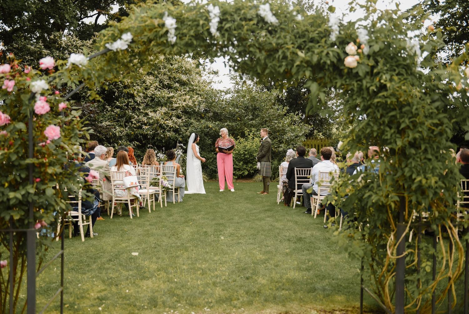 Documentary Editorial Wedding Photographer based in Scotland, Dundee, Edinburgh, Glasgow,
Rhynd Wedding
