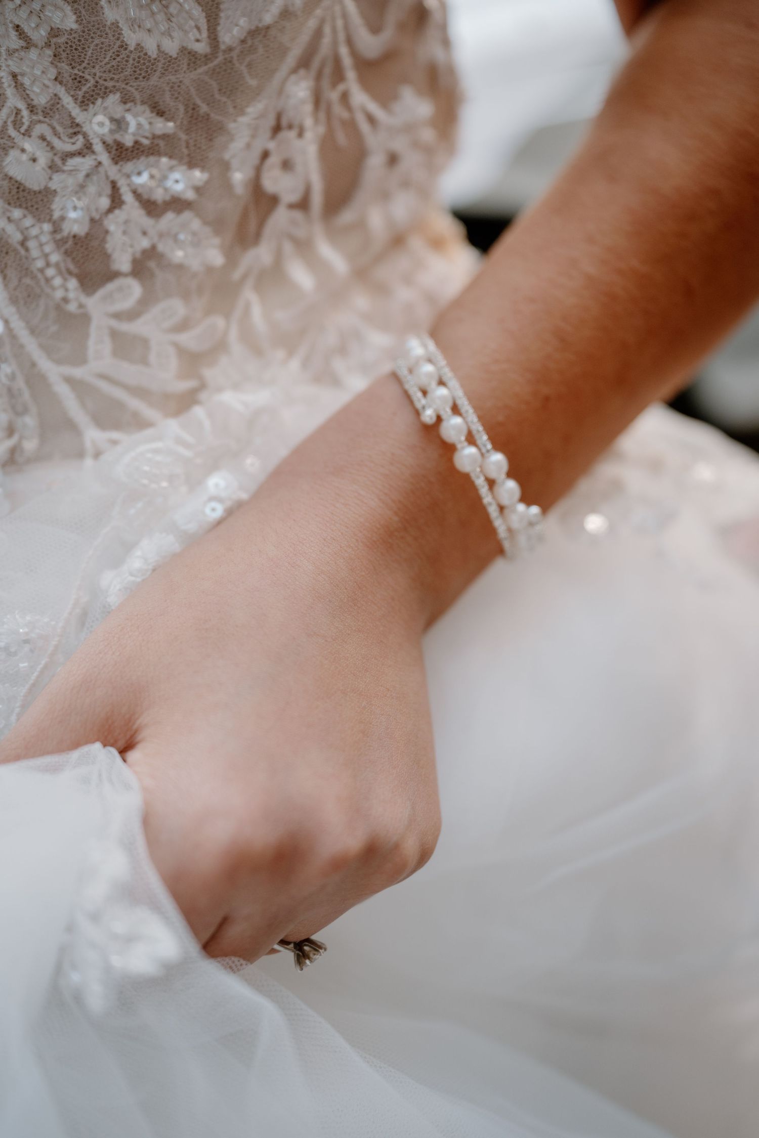 Documentary Editorial Wedding Photographer based in Scotland, Dundee, Edinburgh, Glasgow
Edinburgh City Chambers Wedding