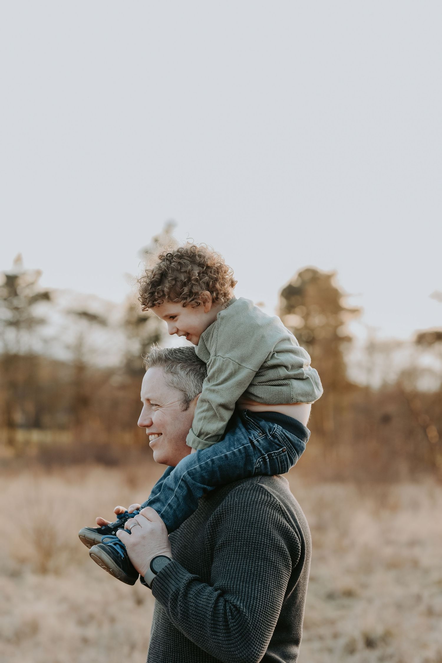 Family and Wedding Photographer Based in Scotland Dundee
Affordable, relaxed and heartfelt photography with a personal touch