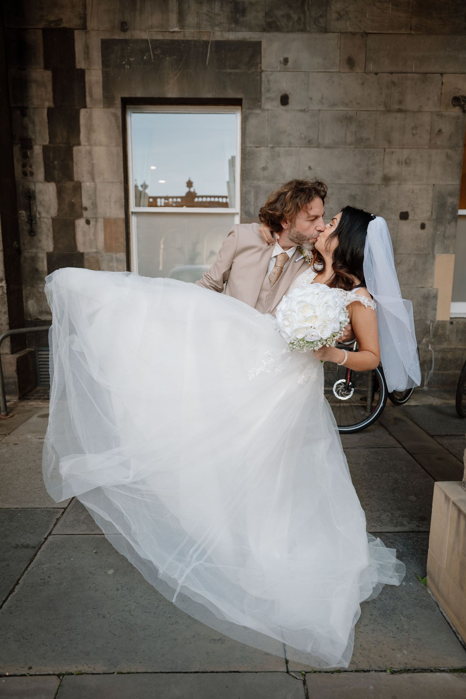 Documentary Editorial Wedding Photographer based in Scotland, Dundee, Edinburgh, Glasgow
Edinburgh City Chambers Wedding