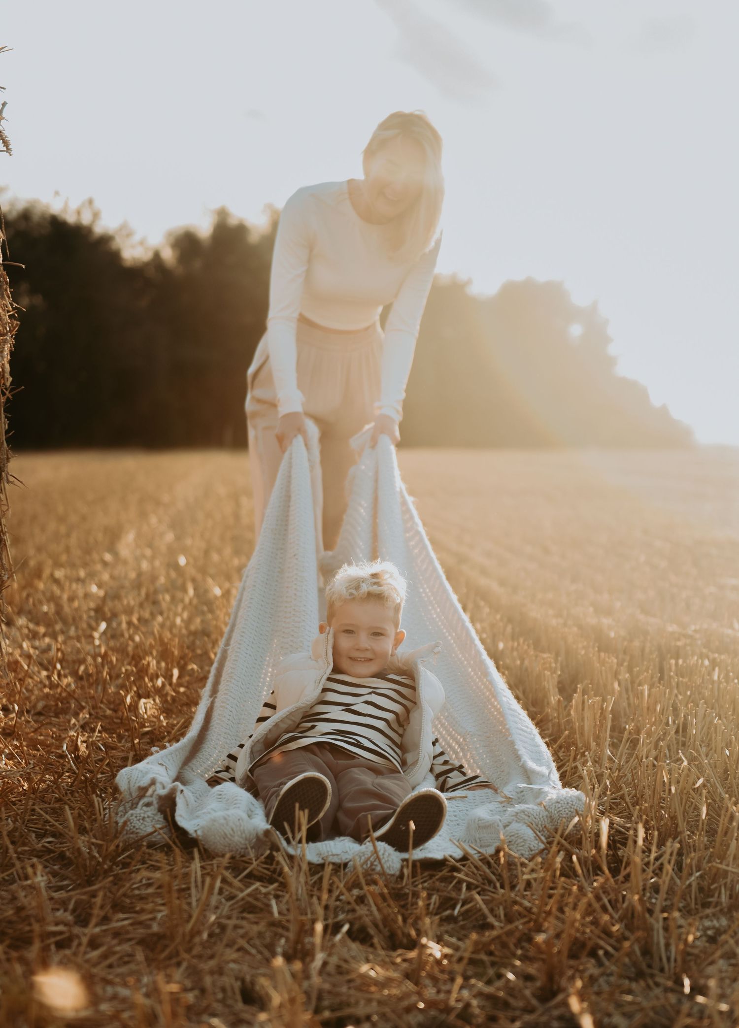 Family and Wedding Photographer Based in Scotland Dundee
Affordable, relaxed and heartfelt photography with a personal touch