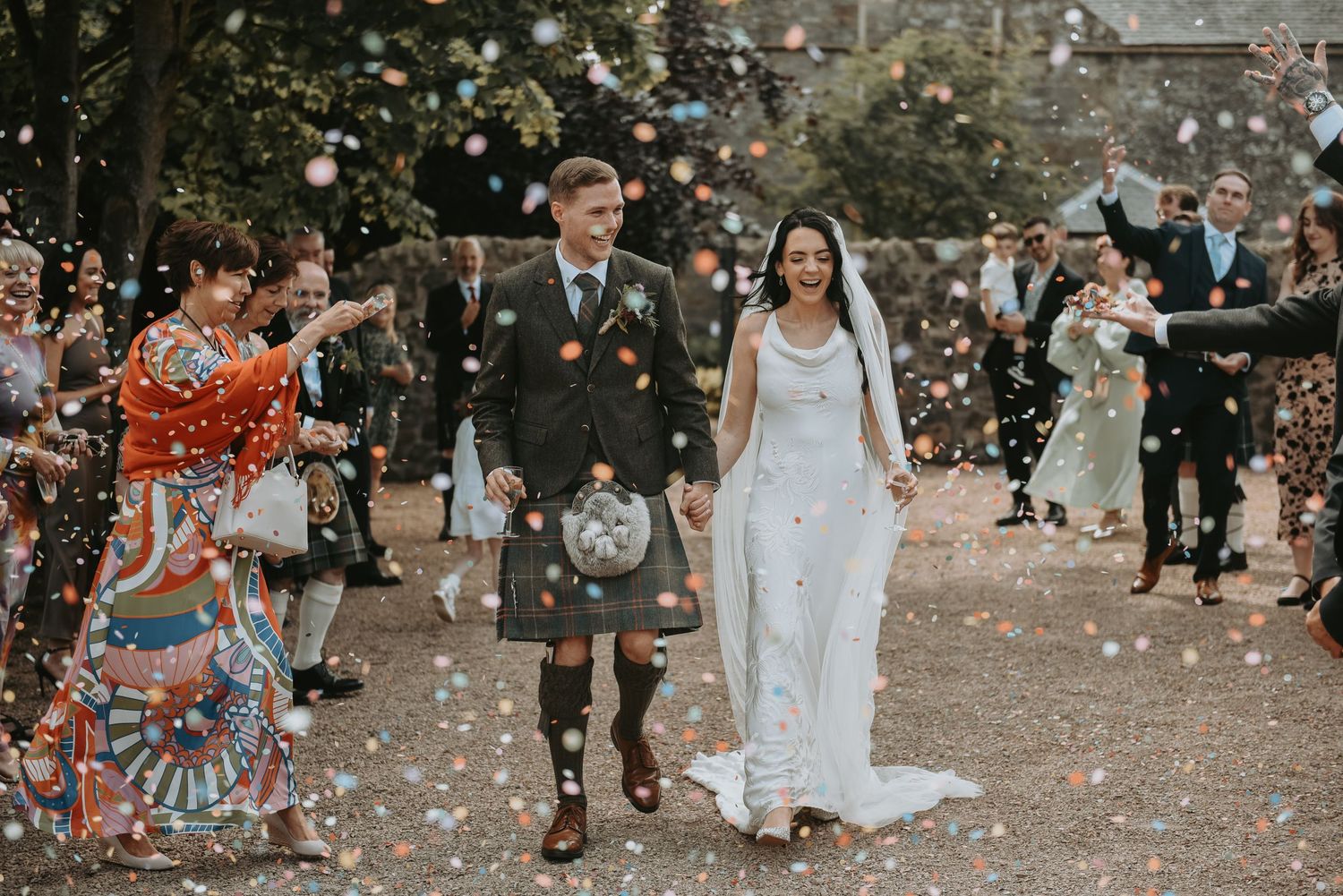 Family and Wedding Photographer Based in Scotland Dundee
Affordable, relaxed and heartfelt photography with a personal touch