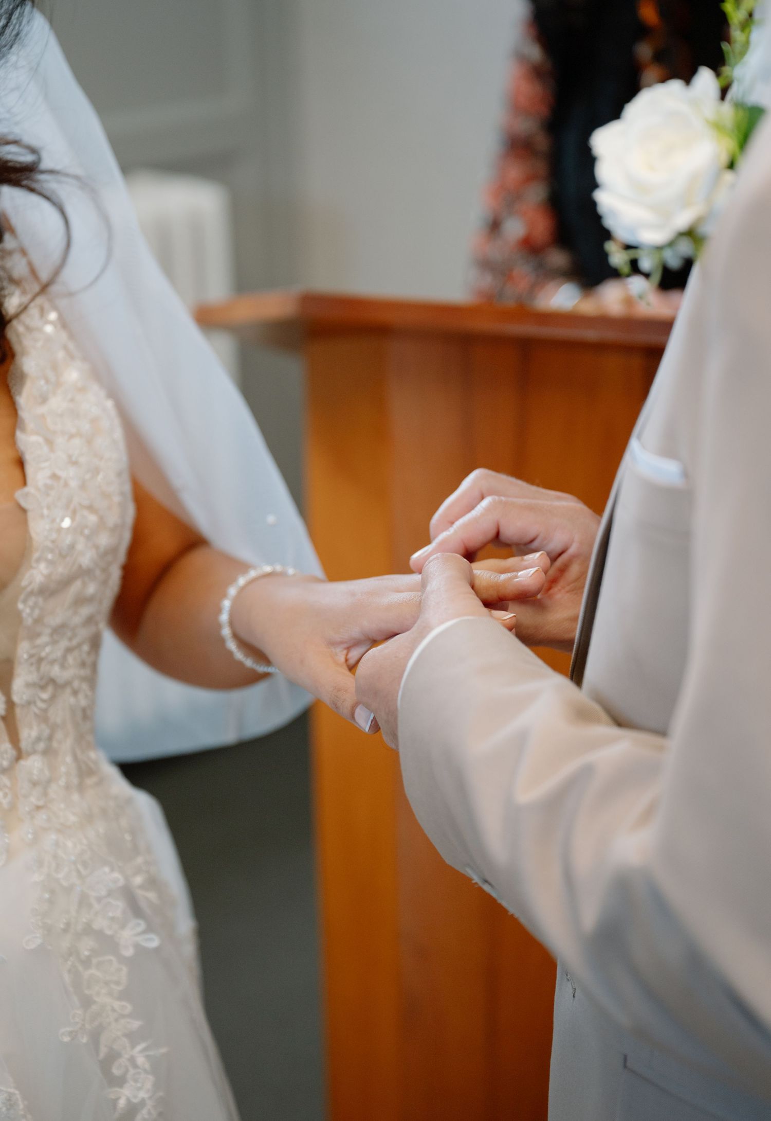 Documentary Editorial Wedding Photographer based in Scotland, Dundee, Edinburgh, Glasgow
Edinburgh City Chambers Wedding