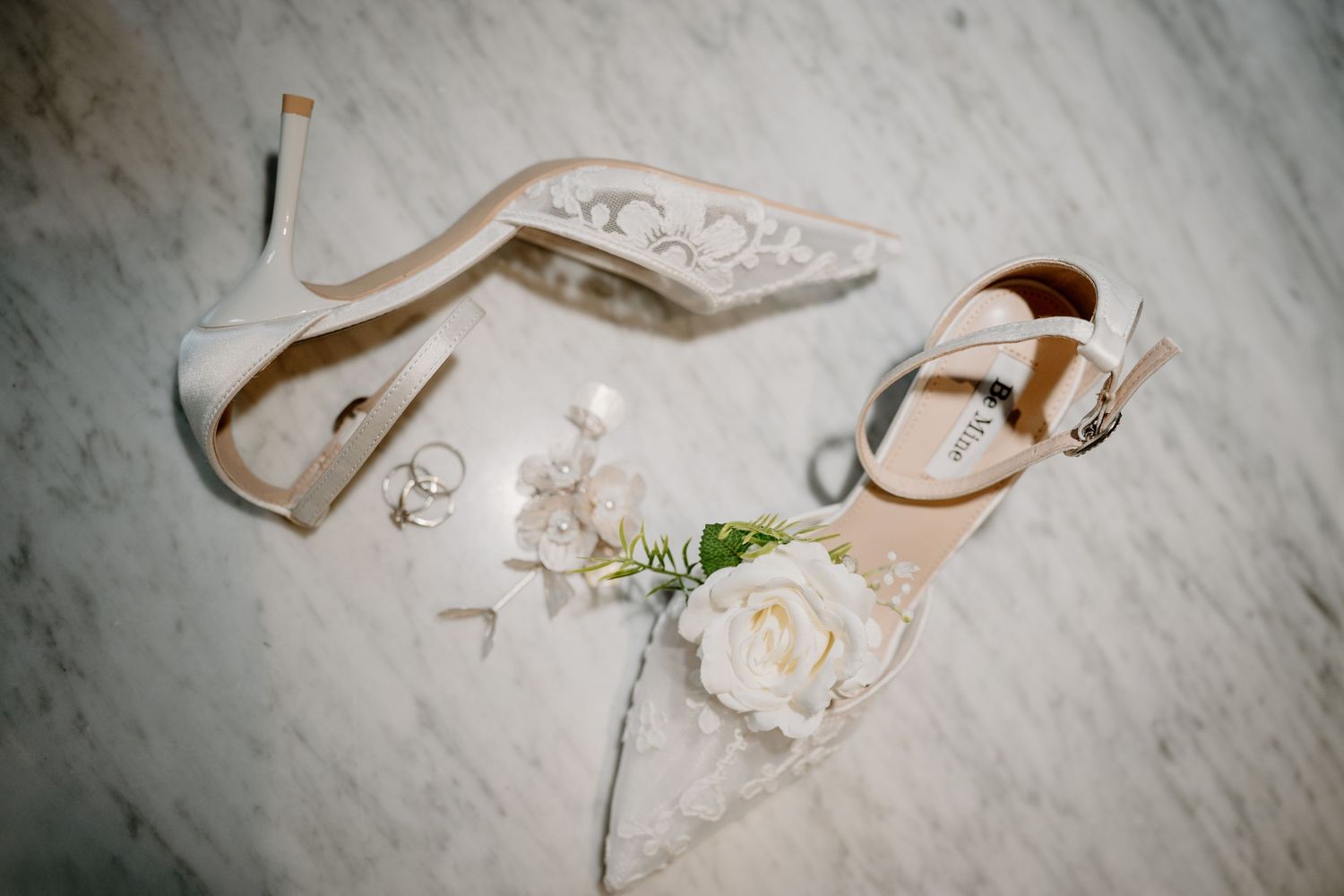 Documentary Editorial Wedding Photographer based in Scotland, Dundee, Edinburgh, Glasgow
Edinburgh City Chambers Wedding