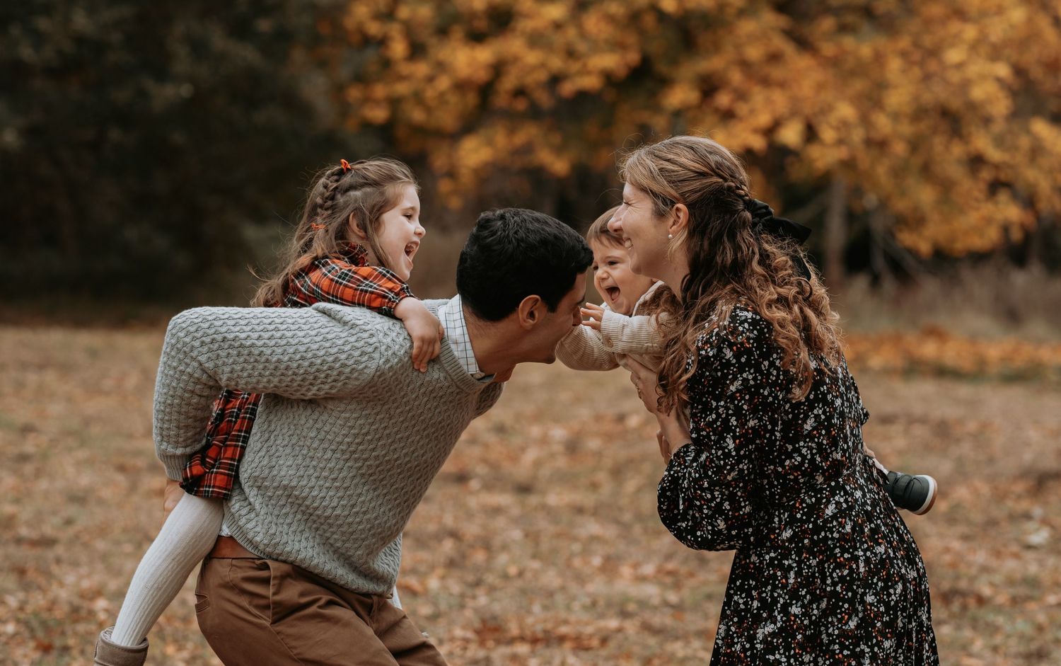 Documentary Editorial Wedding Photographer based in Scotland, Dundee, Edinburgh, Glasgow