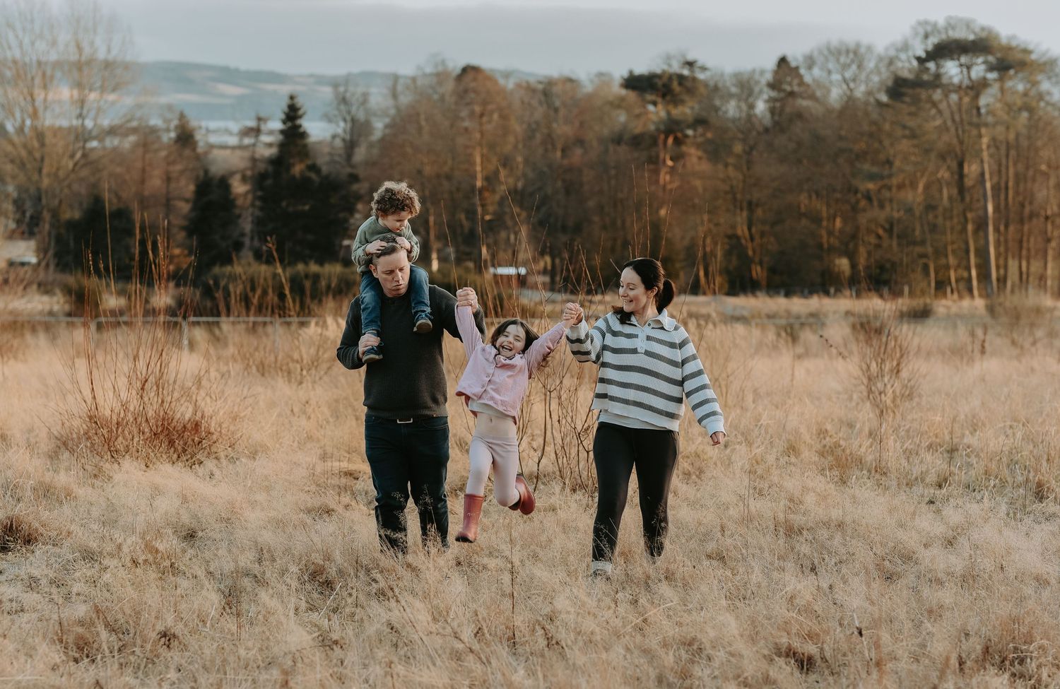 Family and Wedding Photographer Based in Scotland Dundee
Affordable, relaxed and heartfelt photography with a personal touch