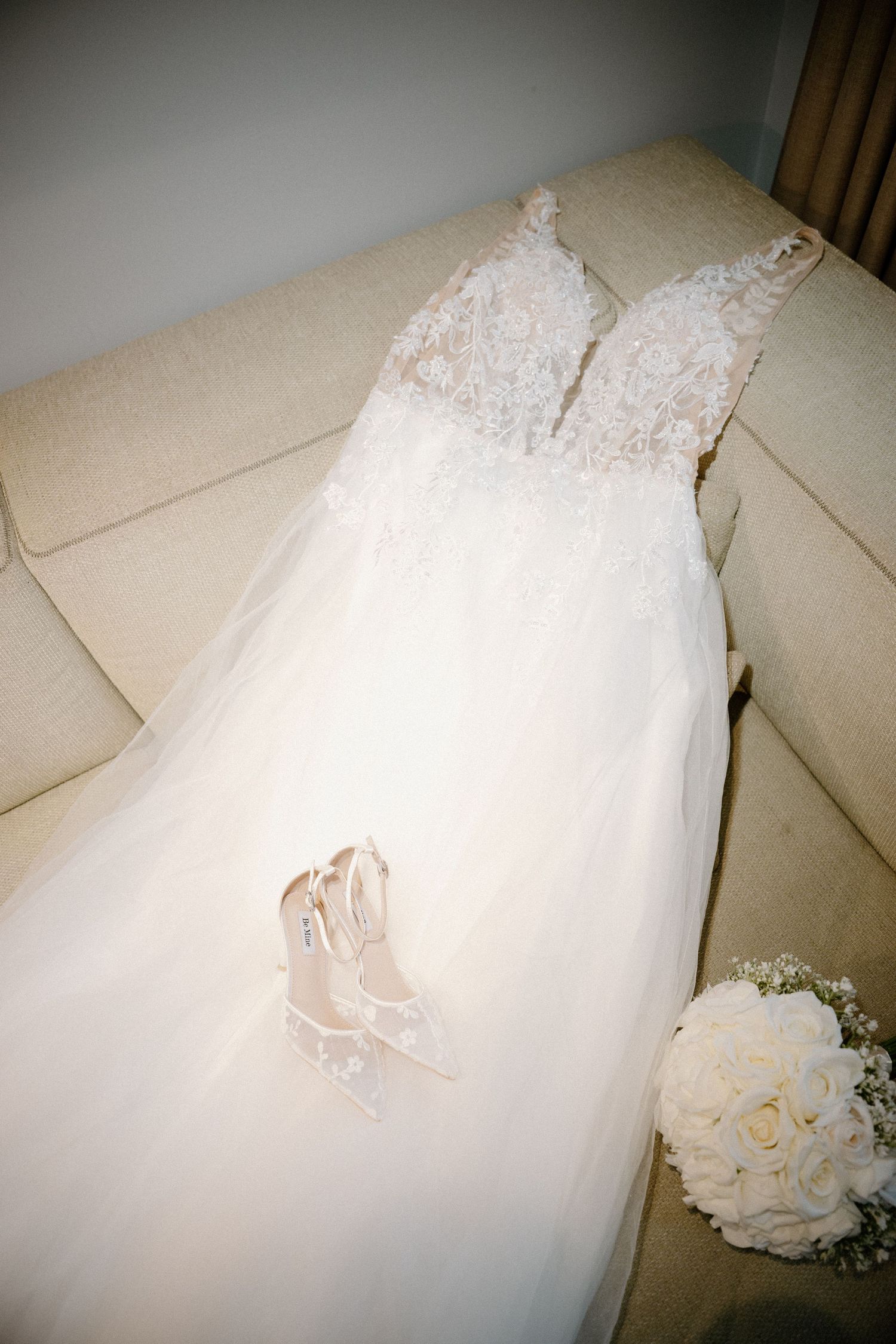 Documentary Editorial Wedding Photographer based in Scotland, Dundee, Edinburgh, Glasgow
Edinburgh City Chambers Wedding