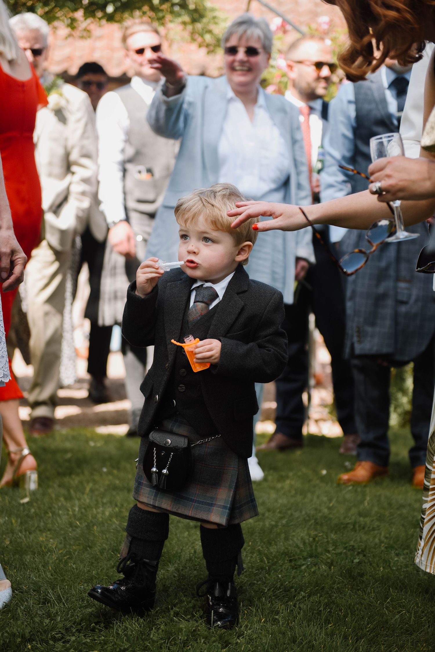 Documentary Editorial Wedding Photographer based in Scotland, Dundee, Edinburgh, Glasgow,
Rhynd Wedding