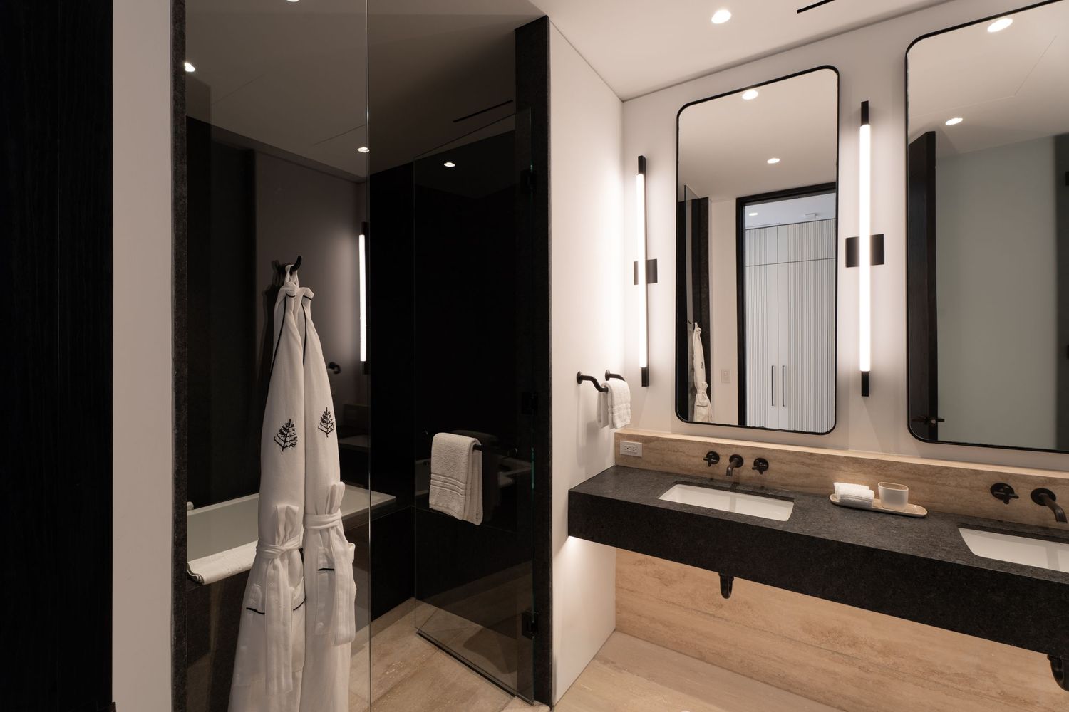 Luxury real estate photography, Los Cabos properties, ocean view homes, beachfront villas, modern architecture, high-end listings, resorts