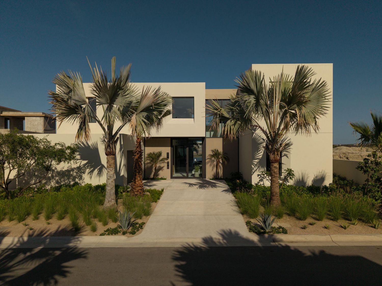 Luxury real estate photography, Los Cabos properties, ocean view homes, beachfront villas, modern architecture, high-end listings, resorts
