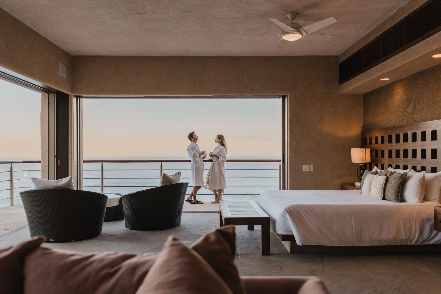 Luxury real estate photography, Los Cabos properties, ocean view homes, beachfront villas, modern architecture, high-end listings, resorts