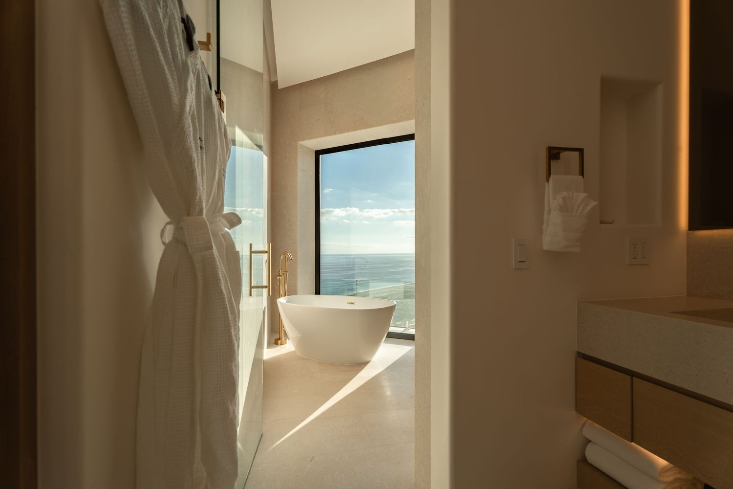 Luxury real estate photography, Los Cabos properties, ocean view homes, beachfront villas, modern architecture, high-end listings, resorts