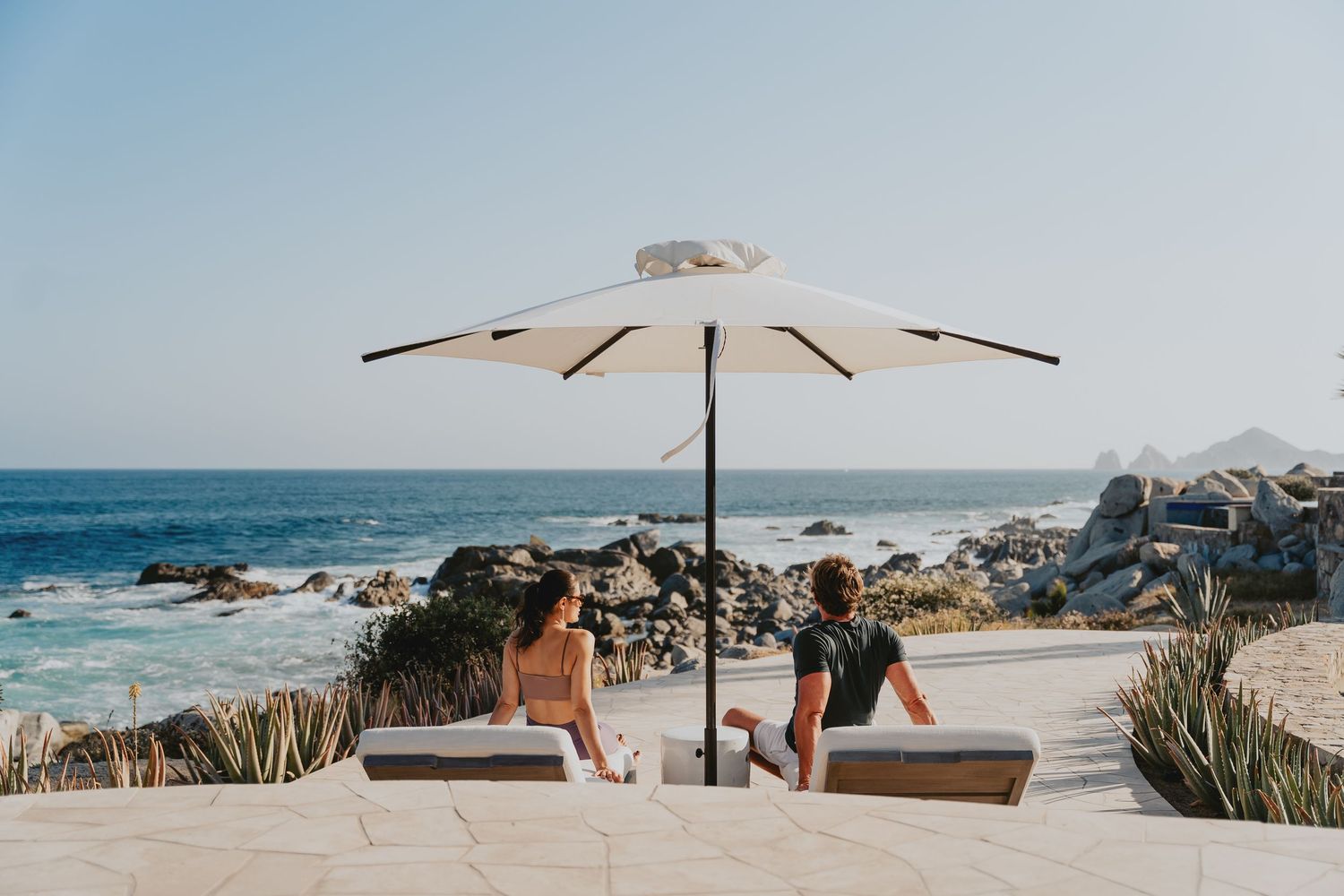 Luxury real estate photography, Los Cabos properties, ocean view homes, beachfront villas, modern architecture, high-end listings, resorts