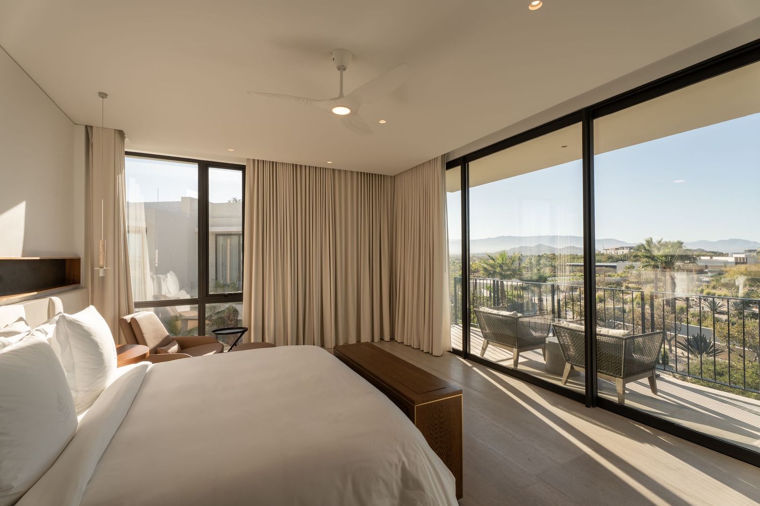 Luxury real estate photography, Los Cabos properties, ocean view homes, beachfront villas, modern architecture, high-end listings, resorts