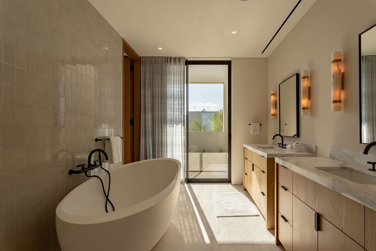 Luxury real estate photography, Los Cabos properties, ocean view homes, beachfront villas, modern architecture, high-end listings, resorts
